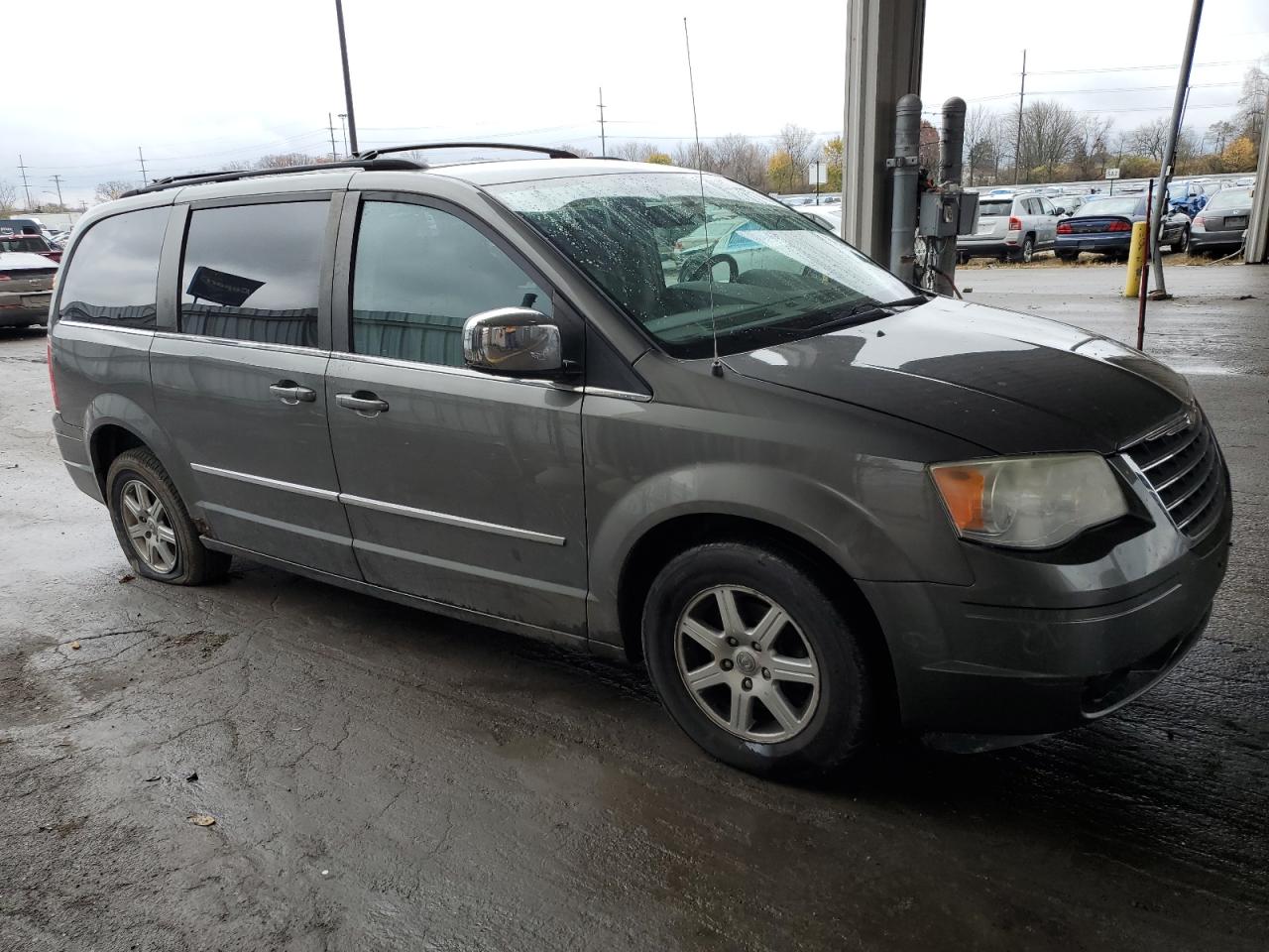 2010 Chrysler Town & Country VIN 2A4RR8DX0AR366822 Copart auction photo, front end damage thumbnail 4