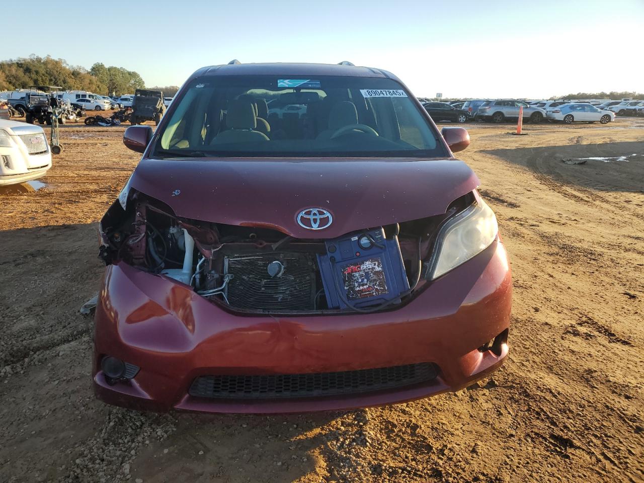 2014 Toyota Sienna VIN 5TDKK3DC6ES484933 Copart auction photo, front end / side damage thumbnail 5