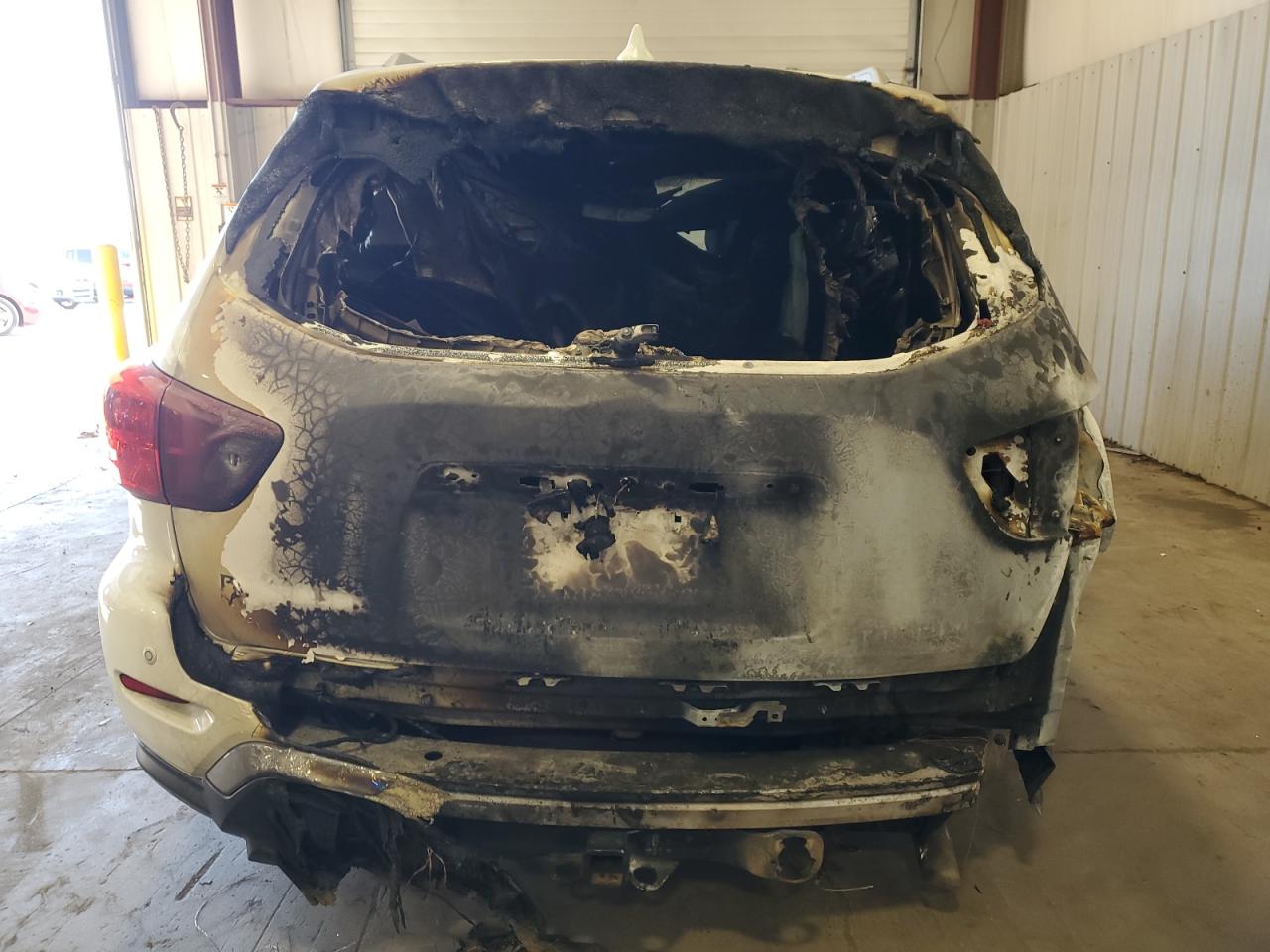 2020 Nissan Pathfinder VIN 5N1DR2DM3LC593660 Copart auction photo, burn - interior / burn damage thumbnail 6