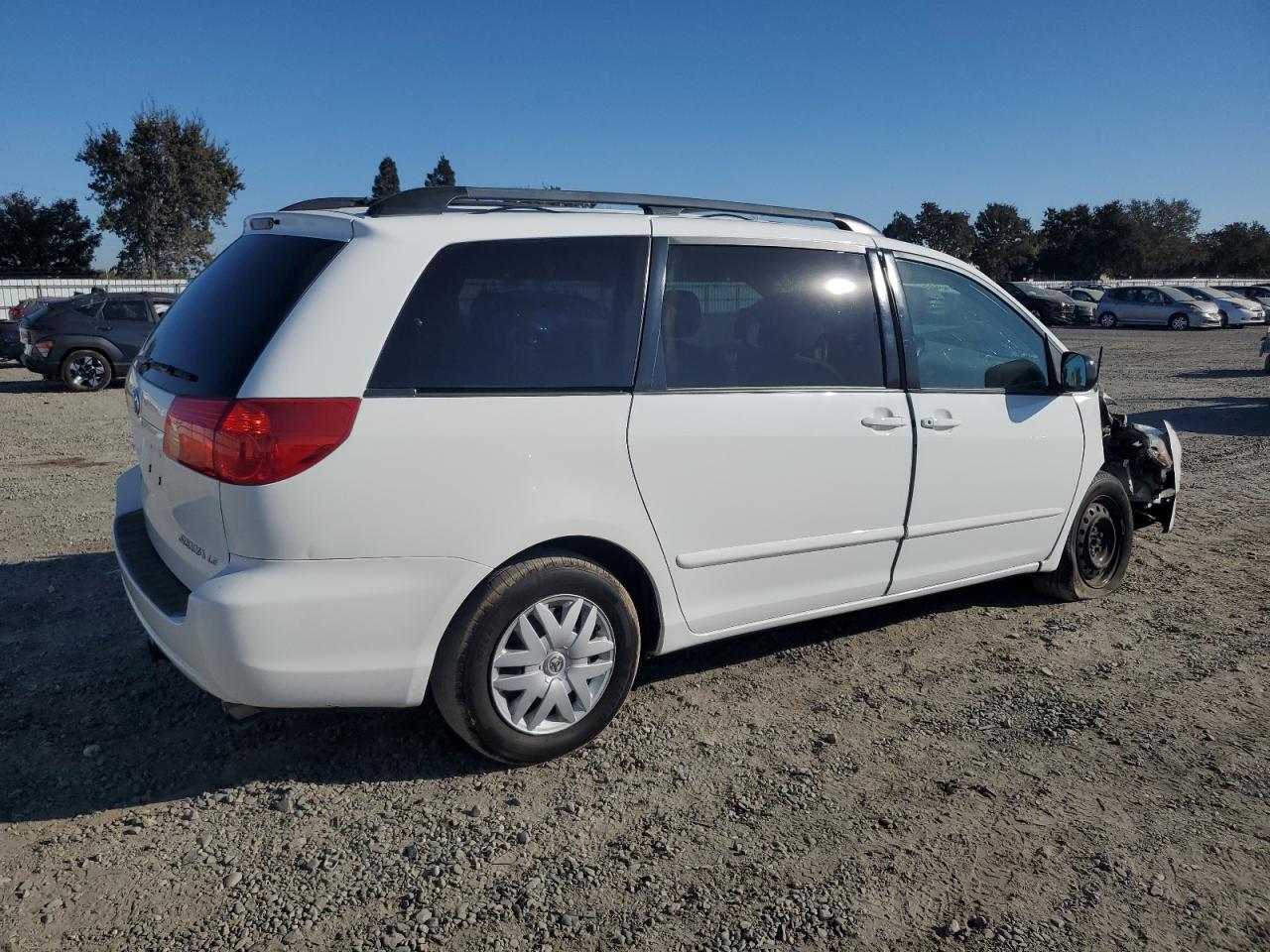 2009 Toyota Sienna VIN 5TDZK23C99S282667 Copart auction photo, front end damage thumbnail 3