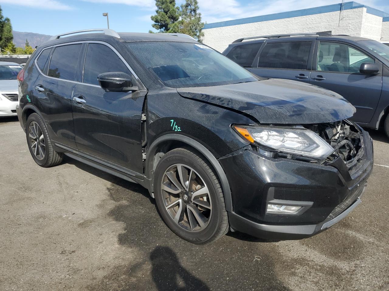 2018 Nissan Rogue VIN JN8AT2MT7JW487230 Copart auction photo, front end damage thumbnail 4