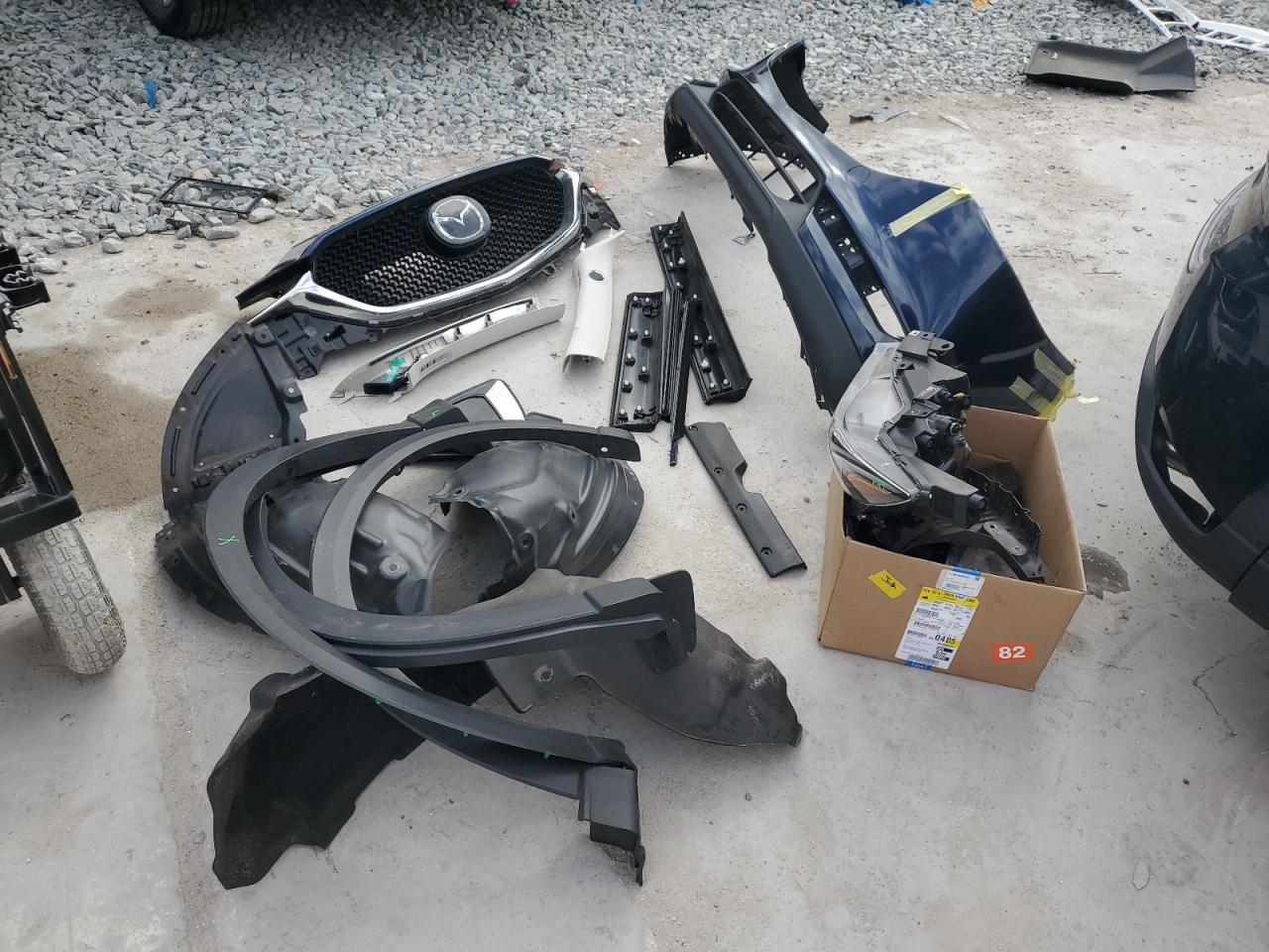 2020 Mazda CX-5 VIN JM3KFBAY3L0861045 Copart auction photo, all over damage thumbnail 13
