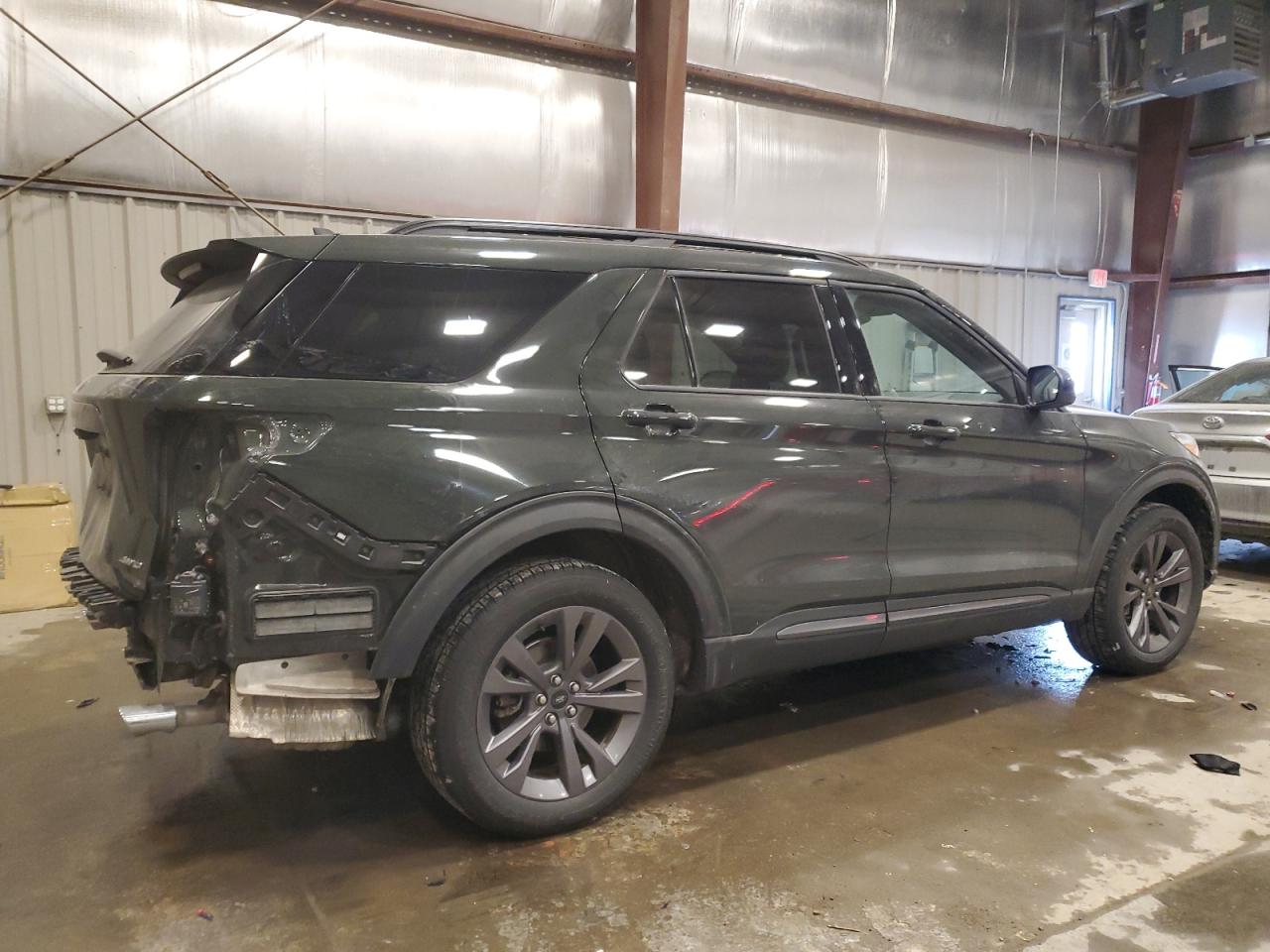 2022 Ford Explorer VIN 1FMSK8DH5NGB74657 Copart auction photo, rear end damage thumbnail 3