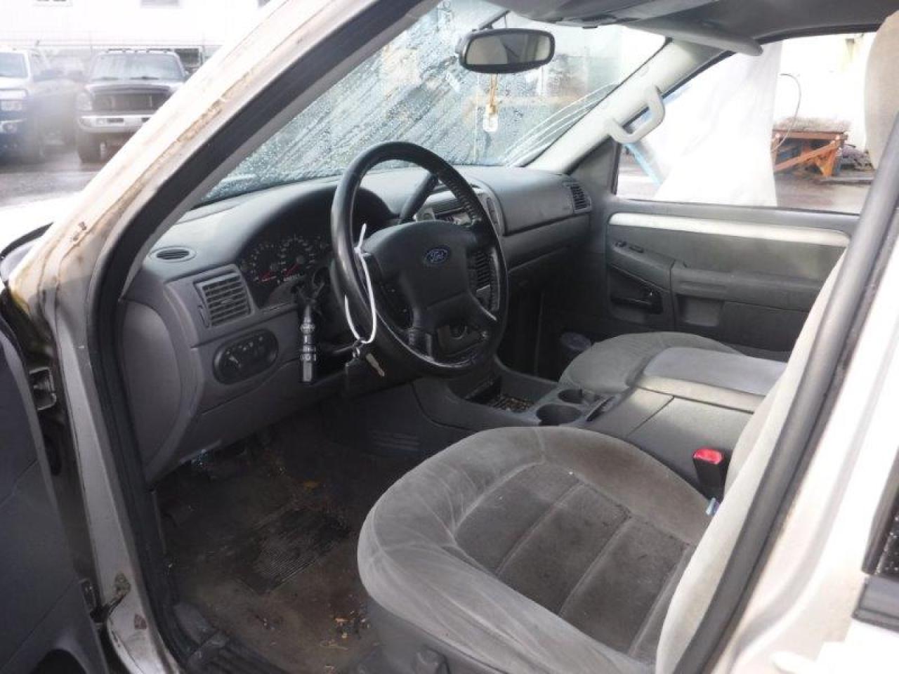 2004 Ford Explorer VIN 1FMZU73K84ZA06966 Copart auction photo, all over damage thumbnail 5