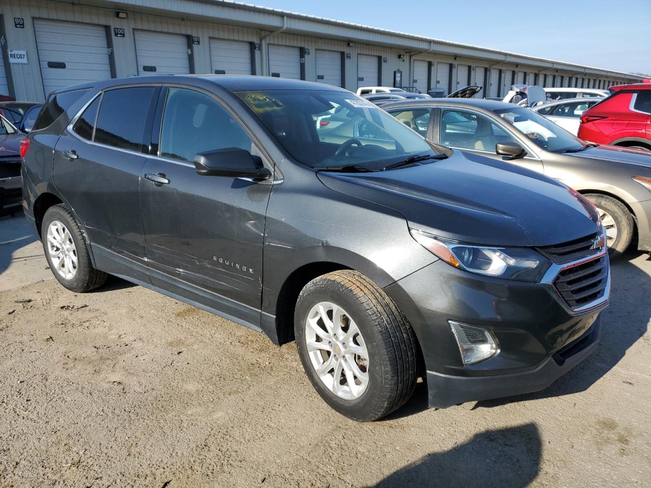 2019 Chevrolet Equinox VIN 2GNAXKEV3K6226387 Copart auction photo, water/flood damage thumbnail 4