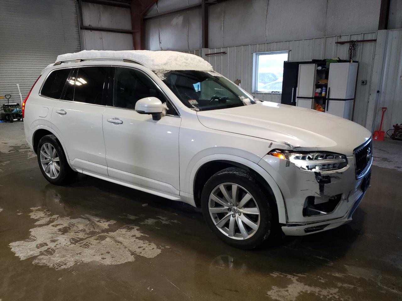 2017 Volvo XC90 VIN YV4A22PKXH1122871 Copart auction photo, front end / rear end damage thumbnail 4