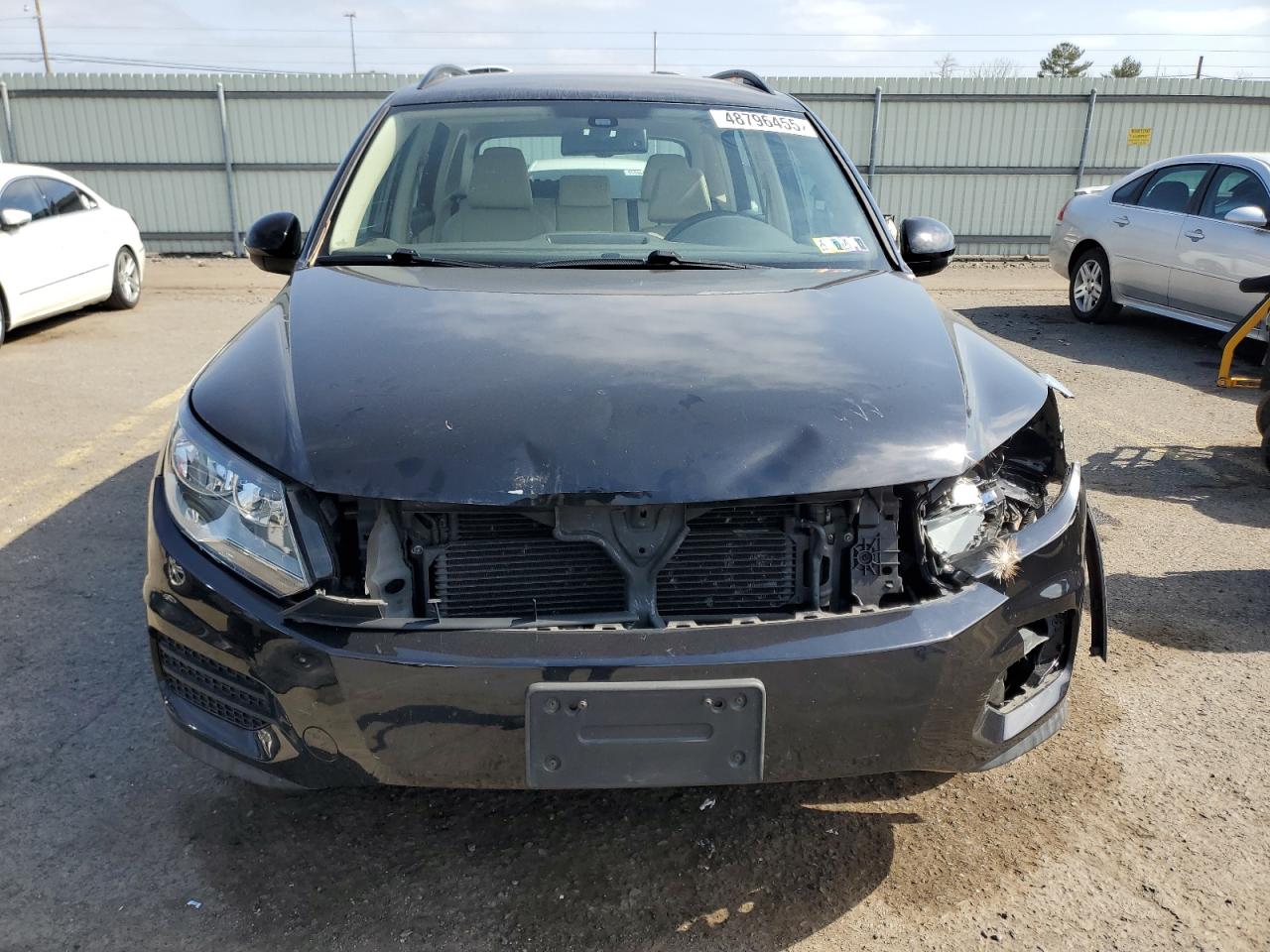 2016 Volkswagen Tiguan VIN WVGAV7AX1GW600443 Copart auction photo, front end damage thumbnail 5
