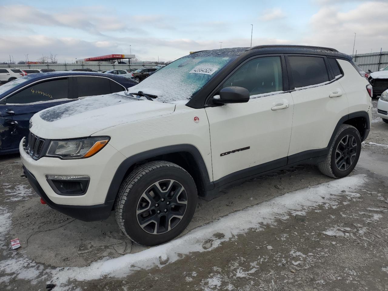 2018 Jeep Compass VIN 3C4NJDDB9JT451308