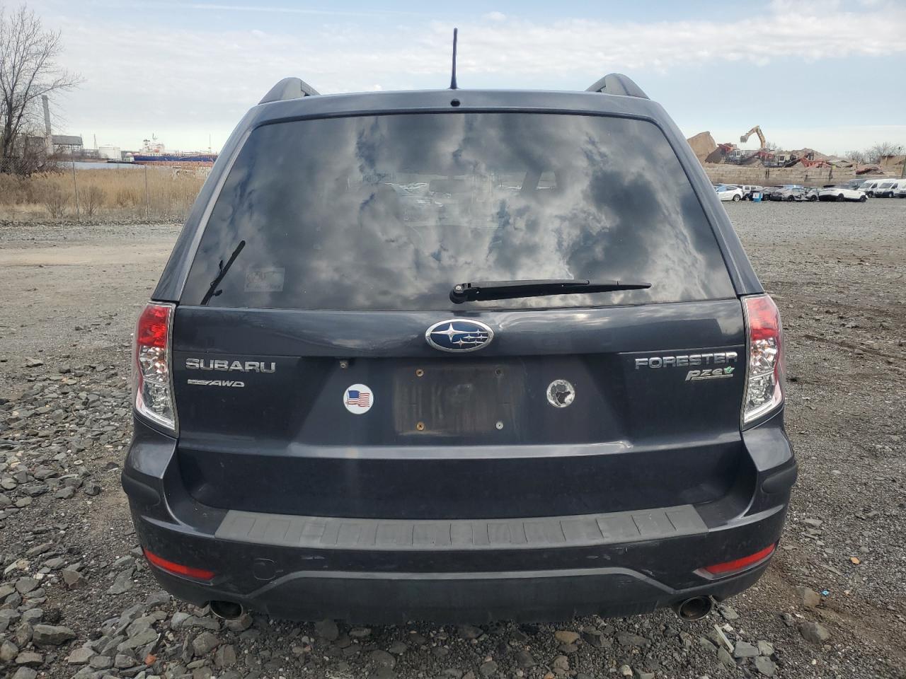 2013 Subaru Forester VIN JF2SHAEC5DH437723 Copart auction photo, normal wear damage thumbnail 6