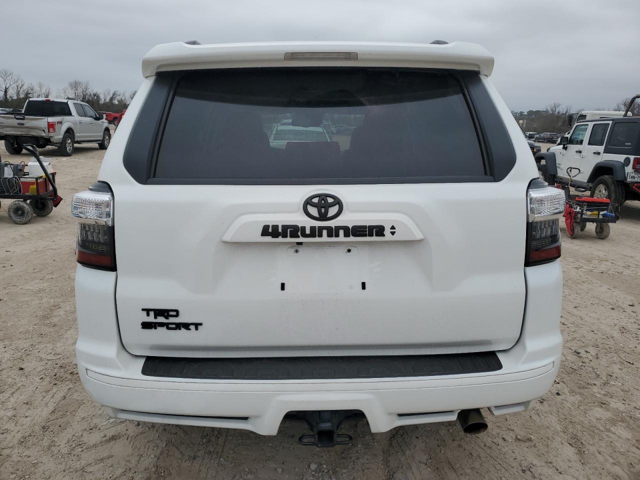2022 Toyota 4Runner VIN JTEAU5JR8N5275849 Copart auction photo, front end / minor dent/scratches damage thumbnail 6
