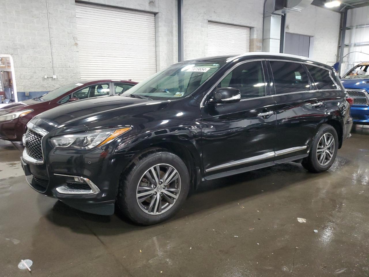 2019 Infiniti QX60 VIN 5N1DL0MM7KC567261
