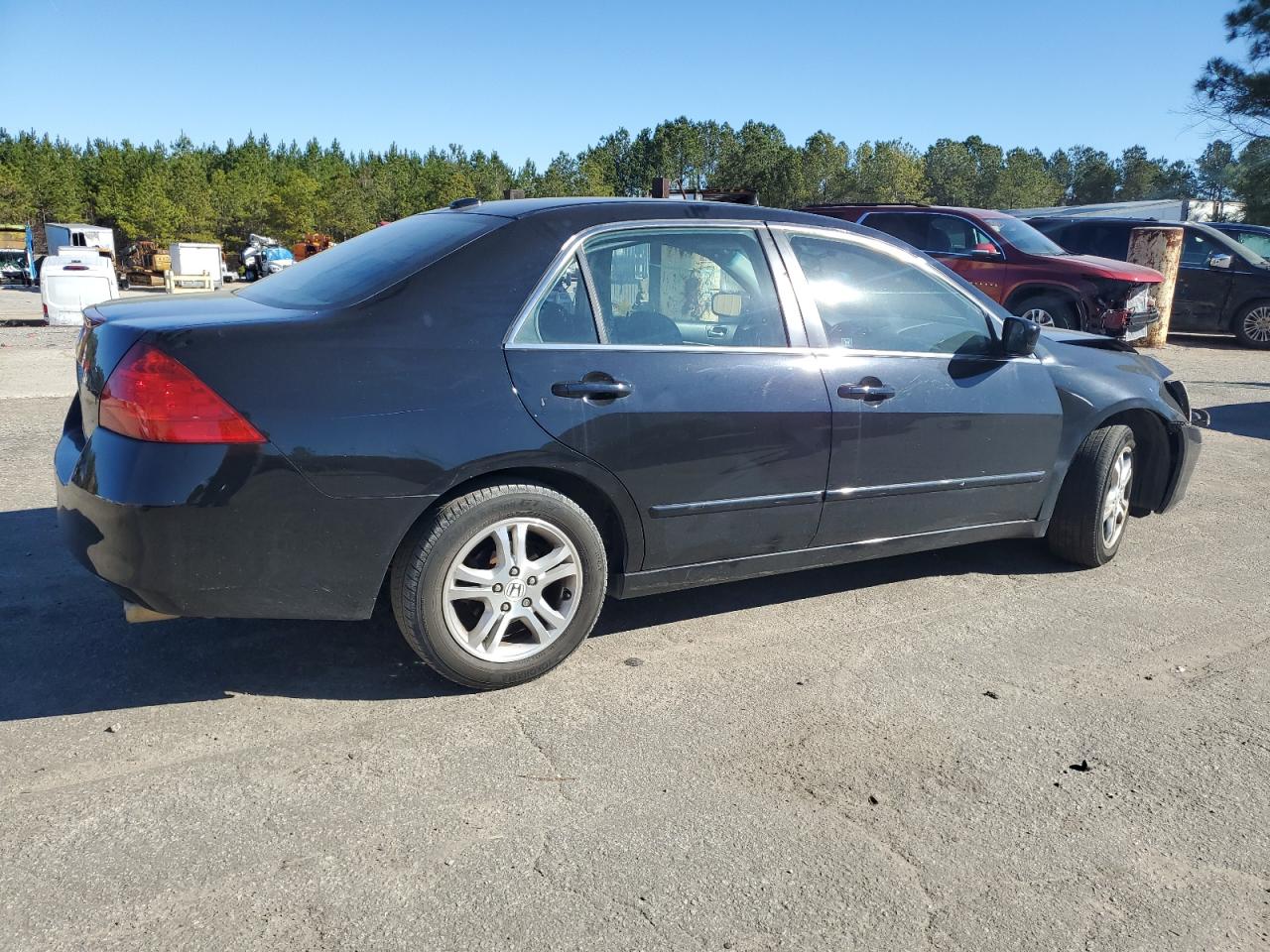 2007 Honda Accord VIN 1HGCM56857A213589 Copart auction photo, front end damage thumbnail 3