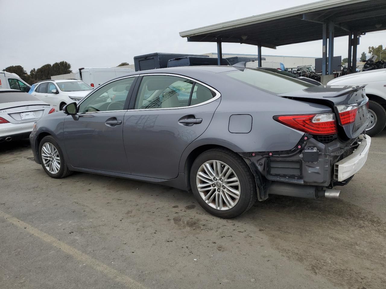 2015 Lexus ES VIN JTHBK1GGXF2193412 Copart auction photo, rear end / side damage thumbnail 2