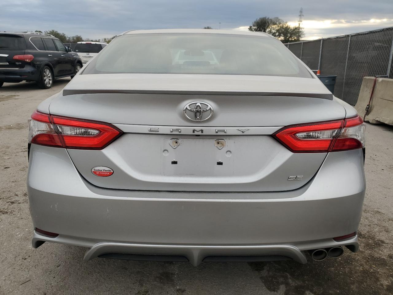 2018 Toyota Camry VIN 4T1B11HK3JU571540 Copart auction photo, front end damage thumbnail 6