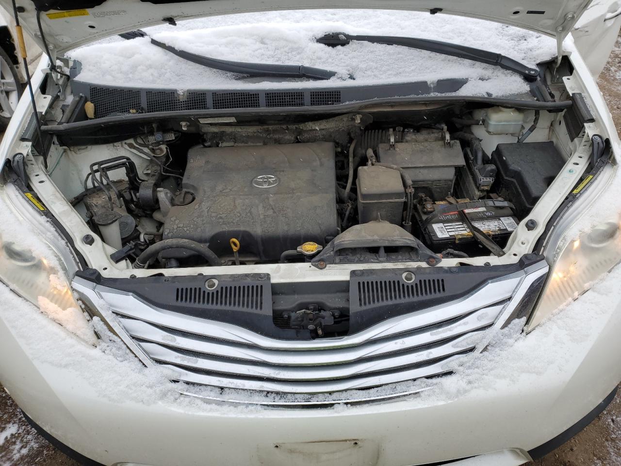 2012 Toyota Sienna VIN 5TDDK3DC4CS030704 Copart auction photo, side / front end damage thumbnail 12