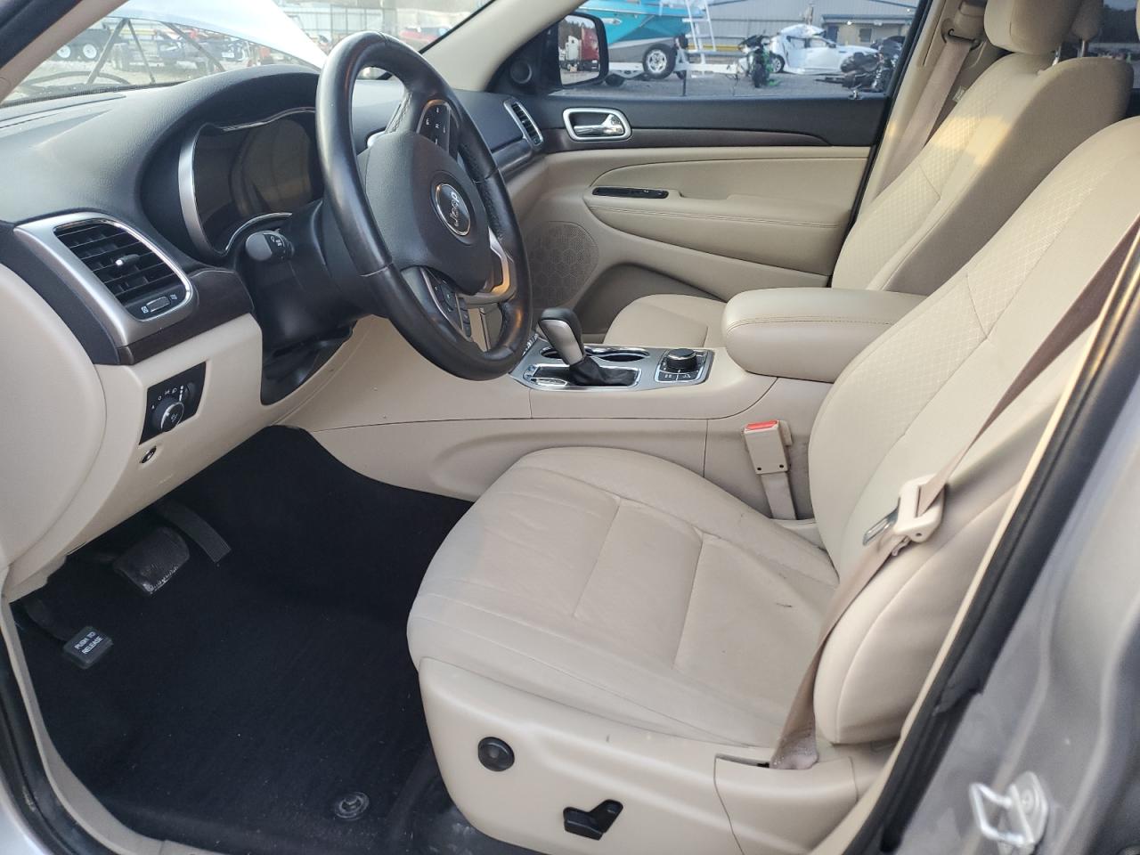 2018 Jeep Grand Cherokee VIN 1C4RJFAG2JC195098 Copart auction photo, front end / minor dent/scratches damage thumbnail 7