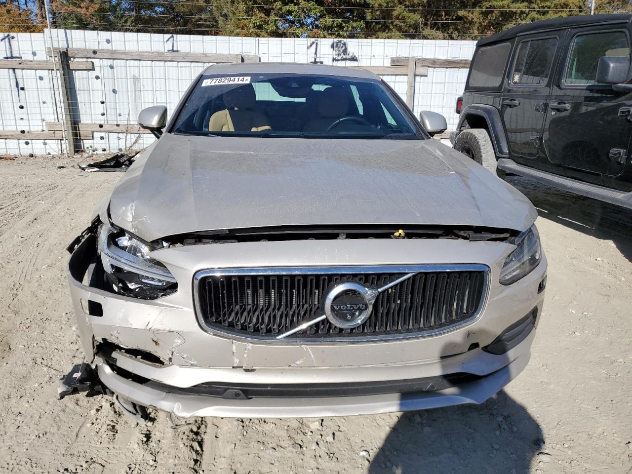 2018 Volvo S90 VIN LVY982MK6JP038275 Copart auction photo, front end / minor dent/scratches damage thumbnail 5