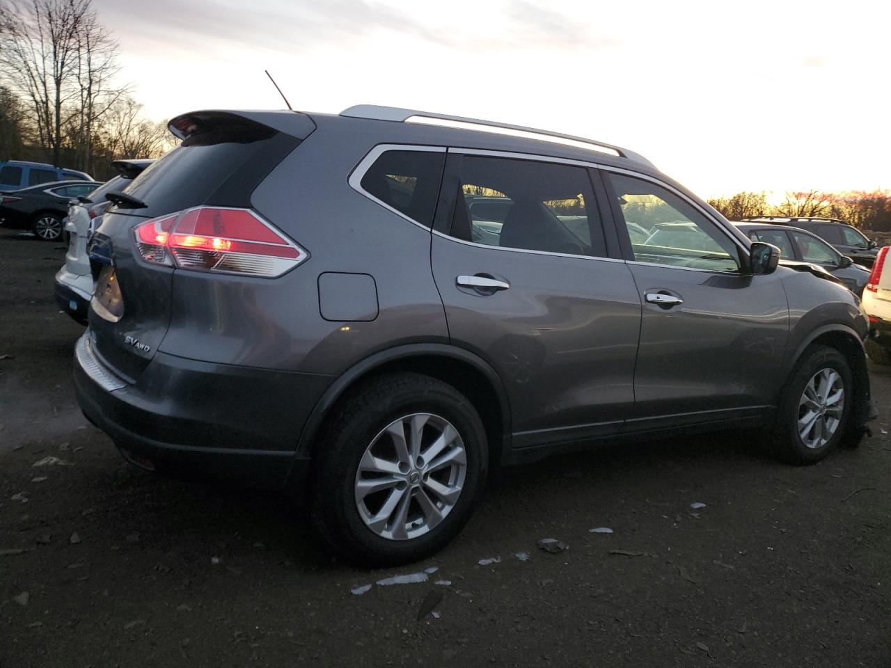 2016 Nissan Rogue VIN KNMAT2MV5GP714169 Copart auction photo, front end damage thumbnail 3