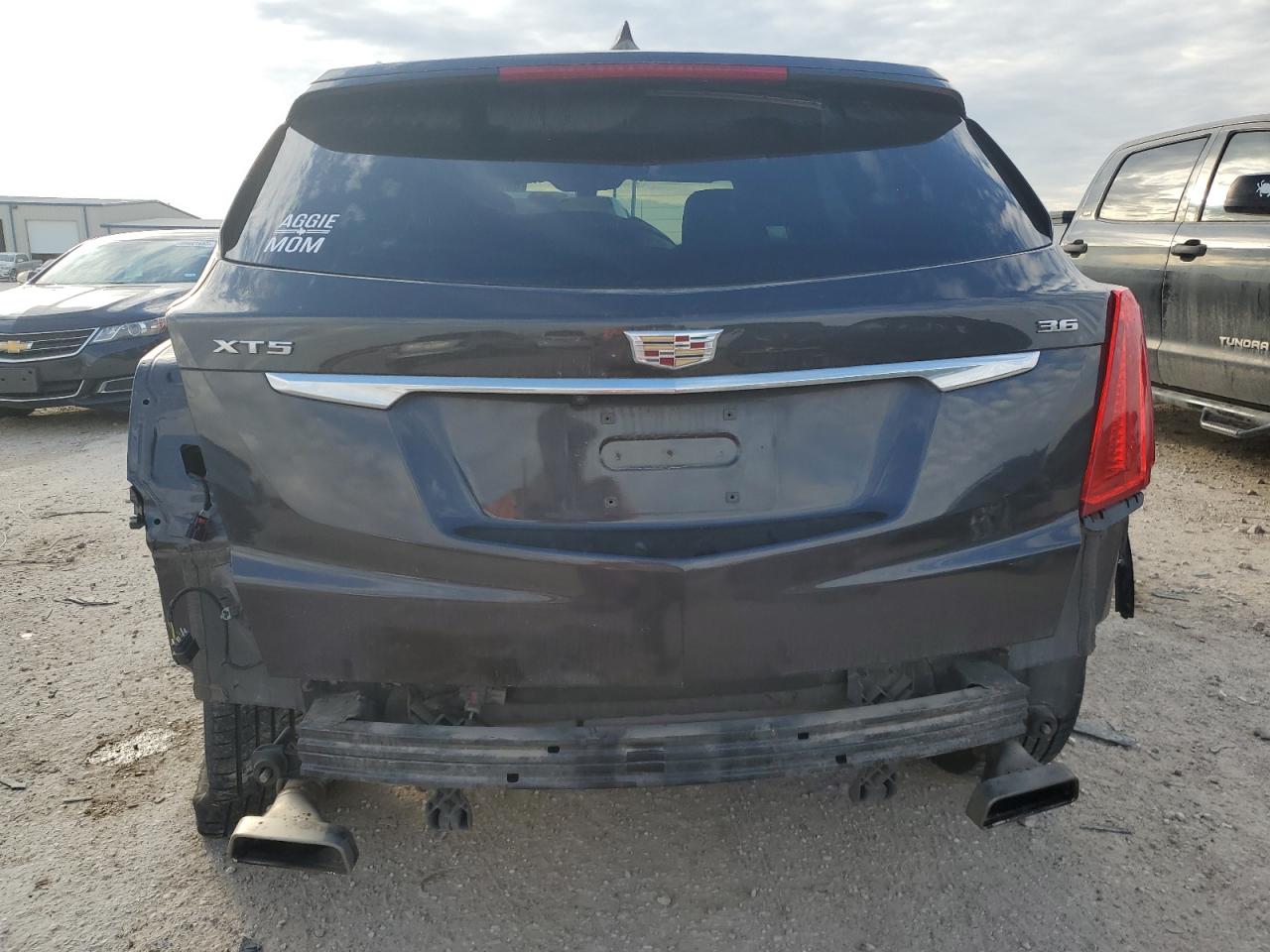 2017 Cadillac XT5 VIN 1GYKNARS3HZ322847 Copart auction photo, rear end / side damage thumbnail 6