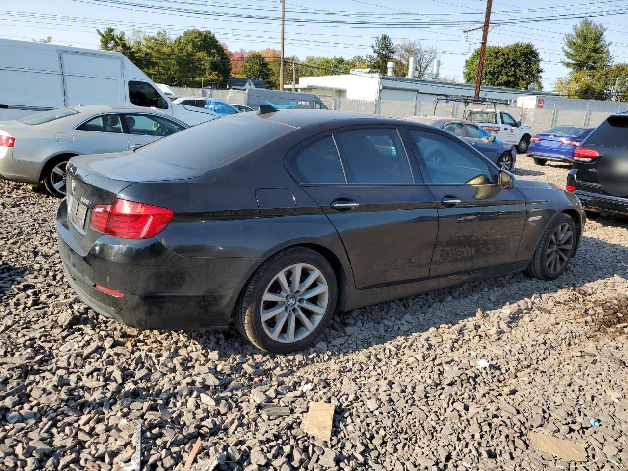 2011 BMW 5er VIN WBAFR1C5XBC260580 Copart auction photo, front end damage thumbnail 3
