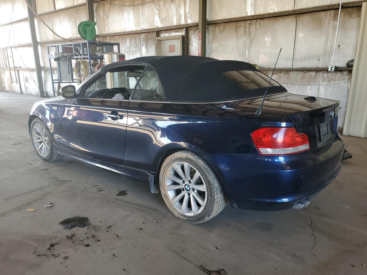 2011 BMW 1er VIN WBAUL7C53BVM81003 Copart auction photo, front end damage thumbnail 2