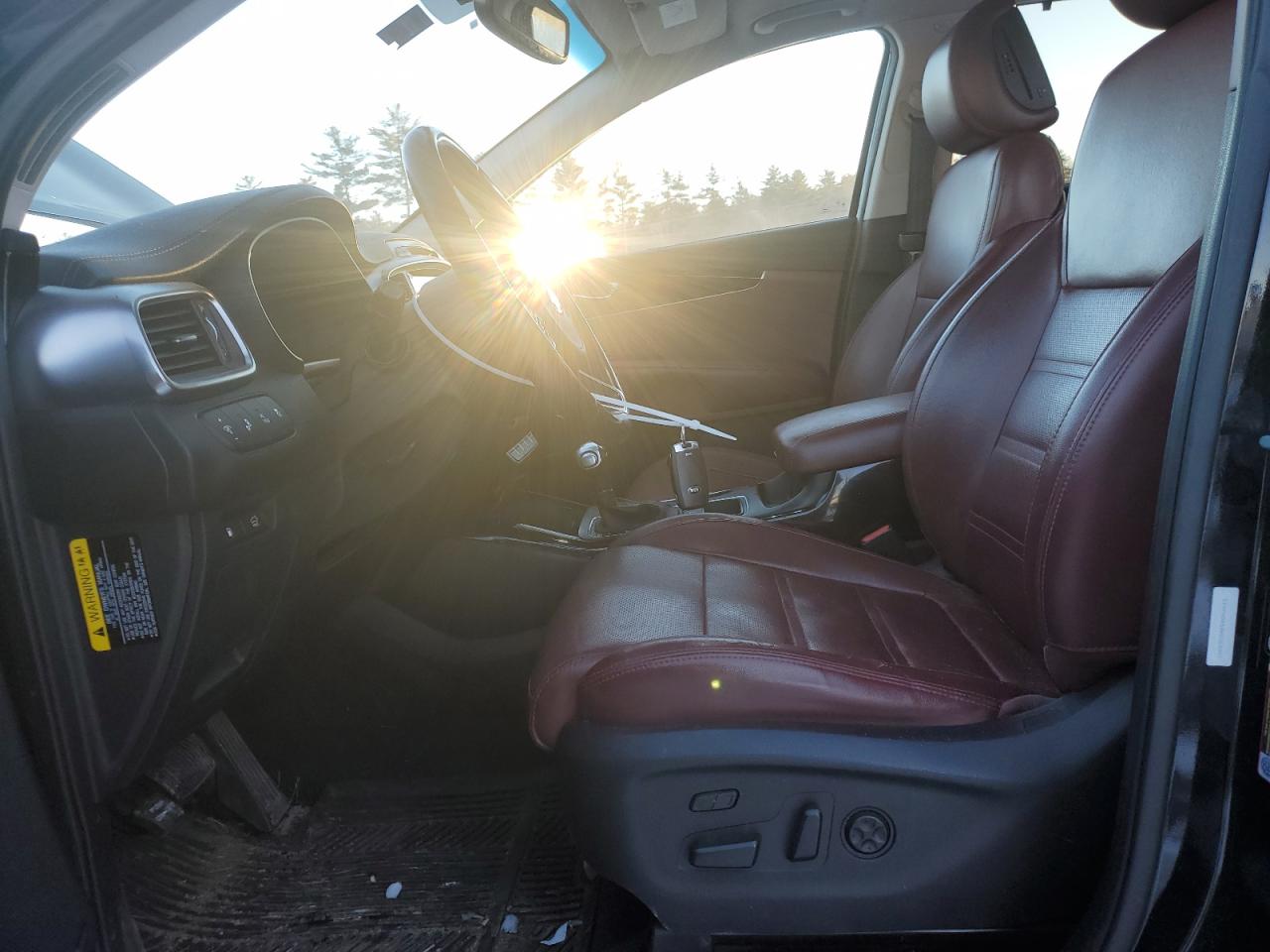 2017 KIA Sorento VIN 5XYPKDA54HG324097 Copart auction photo, front end damage thumbnail 7