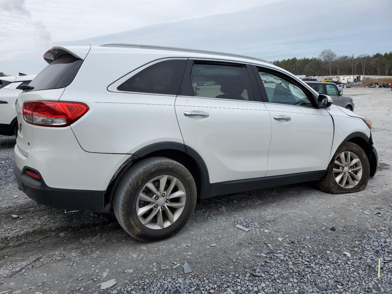 2016 KIA Sorento VIN 5XYPG4A55GG120652 Copart auction photo, front end damage thumbnail 3
