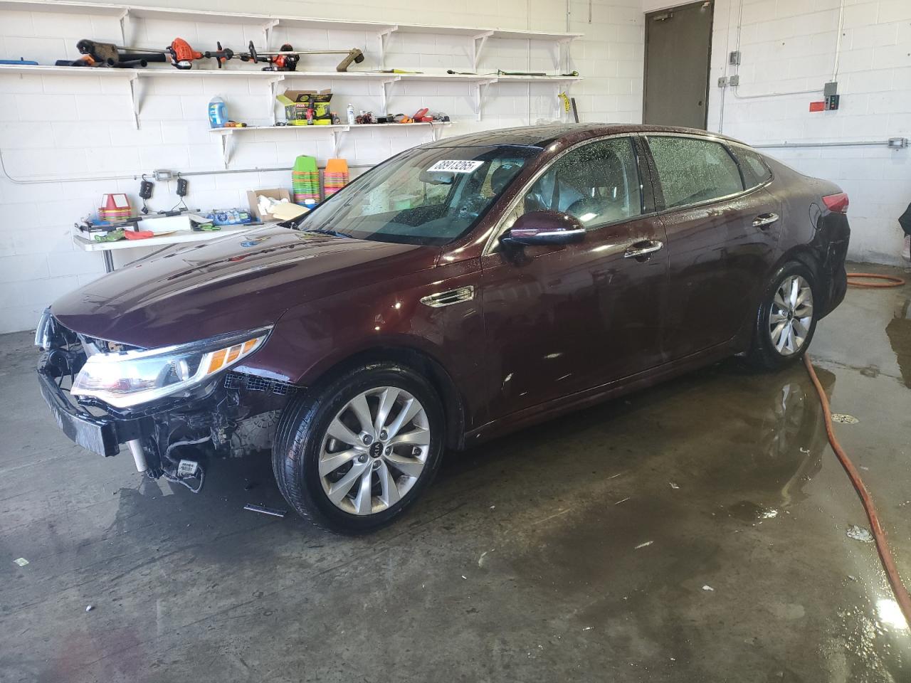 2016 KIA Optima VIN 5XXGU4L37GG093964