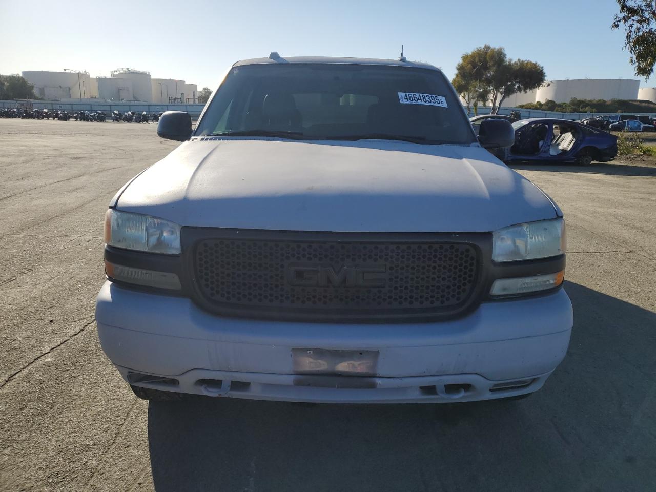 2004 GMC Yukon VIN 1GKEK13T54J209556 Copart auction photo, front end damage thumbnail 5