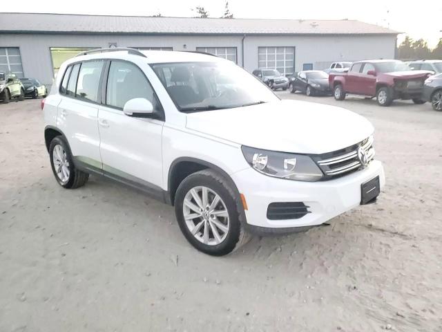 2017 Volkswagen Tiguan VIN WVGBV7AX8HK046086 Copart auction photo, front end / minor dent/scratches damage thumbnail 14