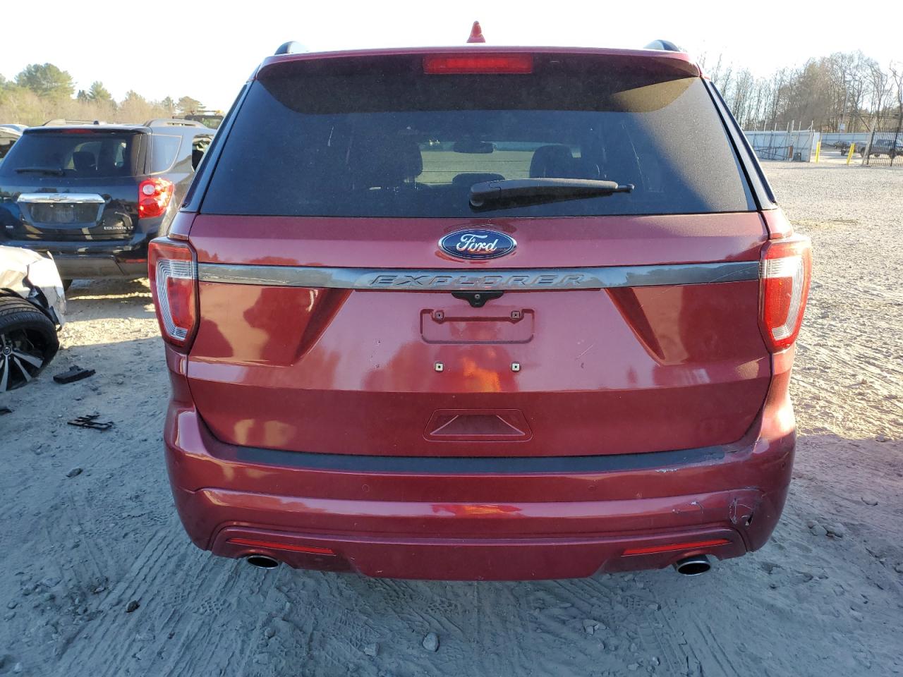 2017 Ford Explorer VIN 1FM5K8D82HGA52307 Copart auction photo, vandalism damage thumbnail 6