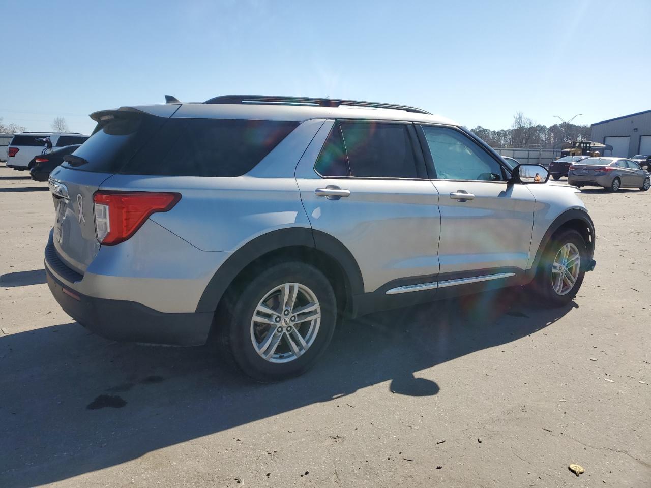 2021 Ford Explorer VIN 1FMSK7DH3MGC51177 Copart auction photo, front end damage thumbnail 3