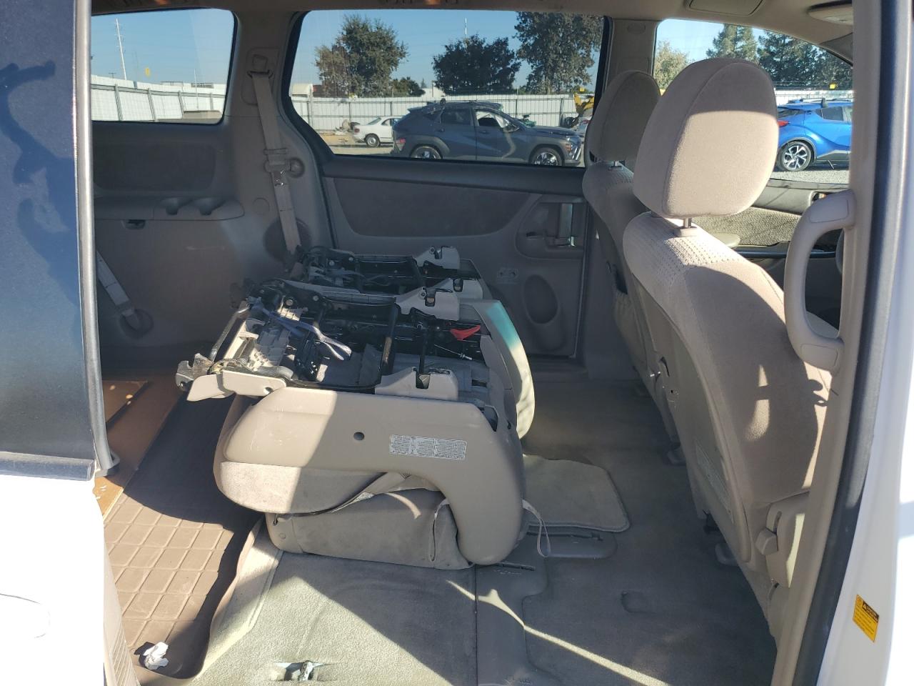 2009 Toyota Sienna VIN 5TDZK23C99S282667 Copart auction photo, front end damage thumbnail 11