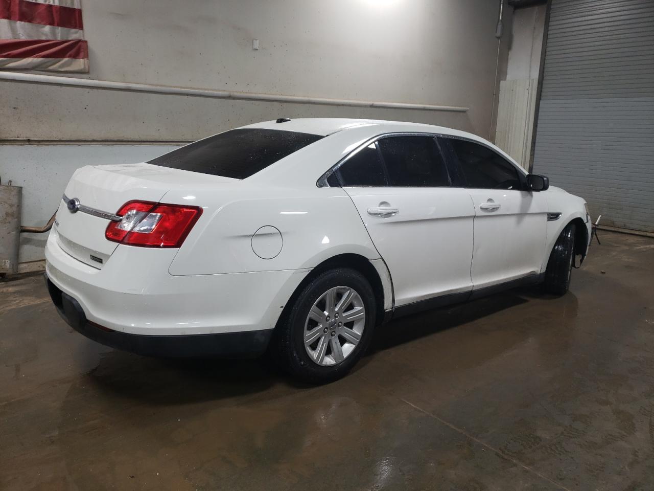 2010 Ford Taurus VIN 1FAHP2DW1AG162968 Copart auction photo, front end damage thumbnail 3