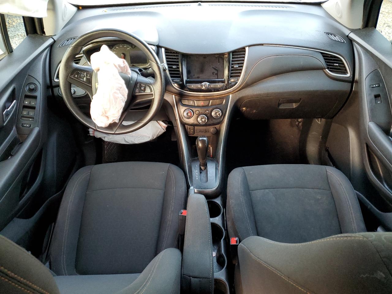 2020 Chevrolet Trax VIN 3GNCJKSB5LL318831 Copart auction photo, front end damage thumbnail 8