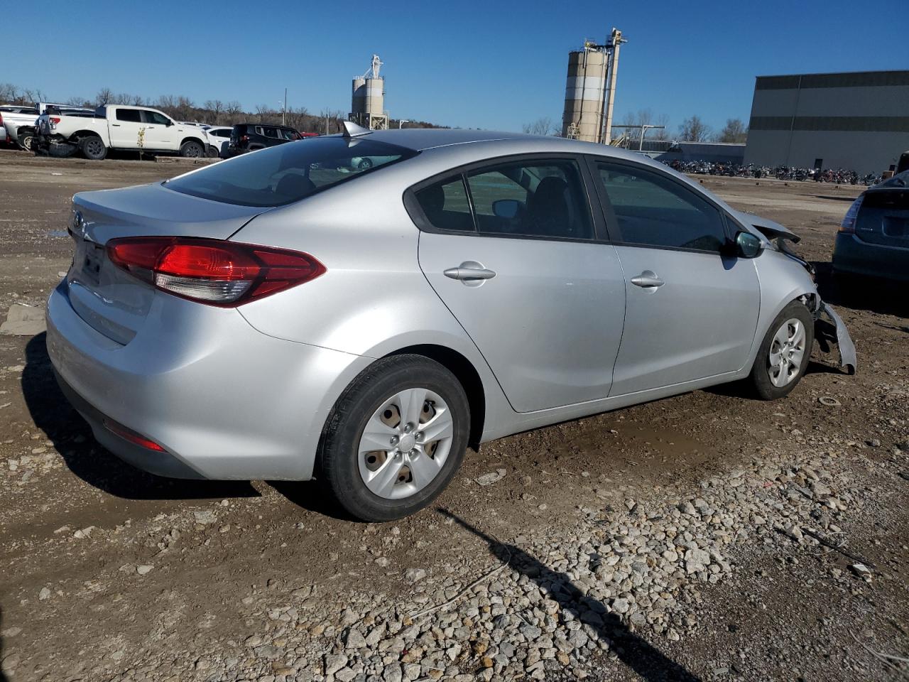 2018 KIA Forte VIN 3KPFK4A72JE177505 Copart auction photo, front end damage thumbnail 3
