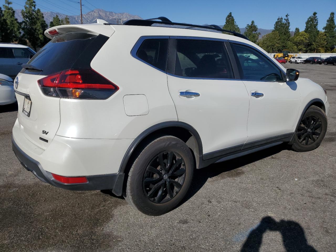 2018 Nissan Rogue VIN 5N1AT2MT2JC816943 Copart auction photo, front end damage thumbnail 3