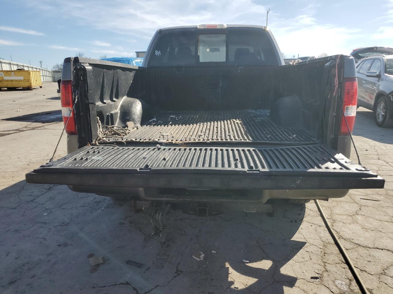 2006 Ford F-150 VIN 1FTRX12W46FA13950 Copart auction photo, front end / undercarriage damage thumbnail 6