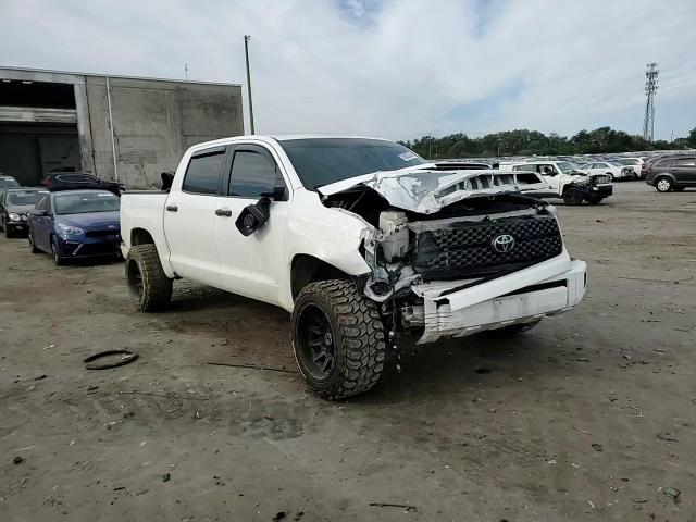 2020 Toyota Tundra VIN 5TFDY5F1XLX939157 Copart auction photo, front end / minor dent/scratches damage thumbnail 10