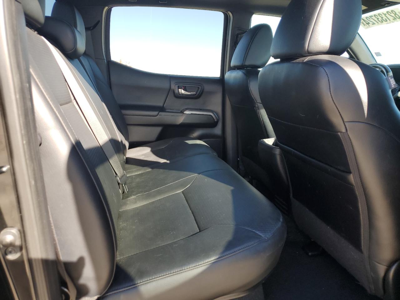 2022 Toyota Tacoma VIN 3TMEZ5CNXNM163792 Copart auction photo, rear end damage thumbnail 10
