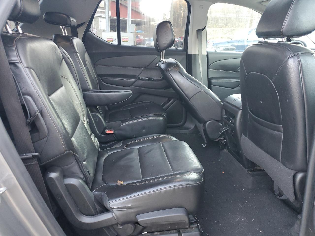 2018 Chevrolet Traverse VIN 1GNEVJKW5JJ170016 Copart auction photo, front end / rear end damage thumbnail 11