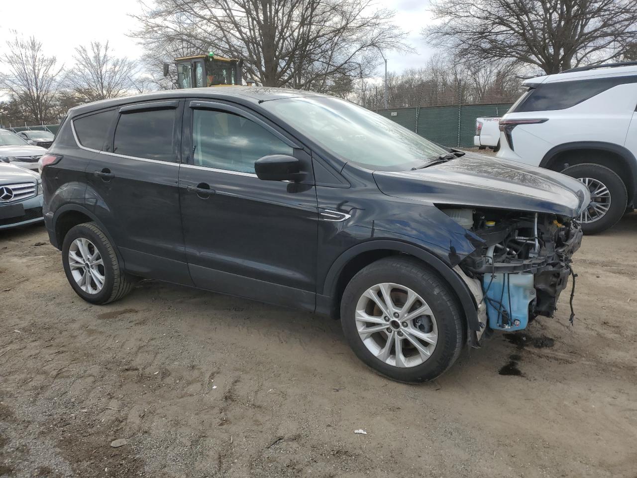 2017 Ford Escape VIN 1FMCU9GD6HUE39525 Copart auction photo, front end / minor dent/scratches damage thumbnail 4