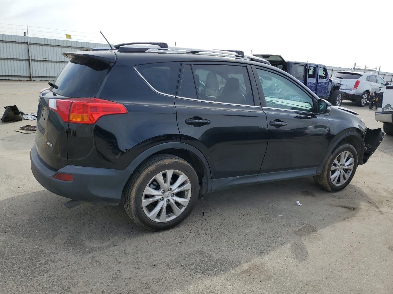 2015 Toyota RAV 4 VIN 2T3YFREV9FW142555 Copart auction photo, front end damage thumbnail 3