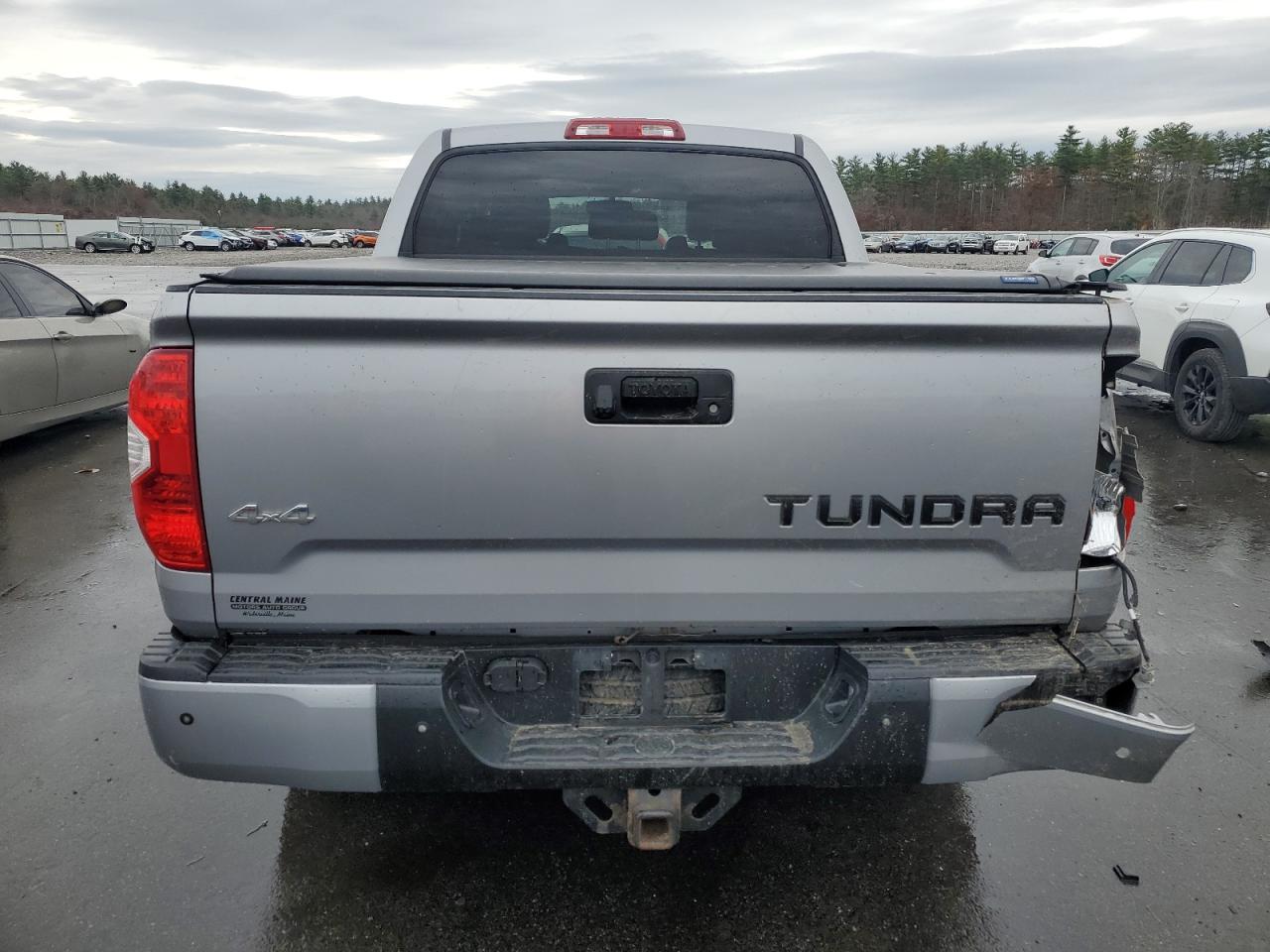 2017 Toyota Tundra VIN 5TFAY5F1XHX640567 Copart auction photo, front end / rear end damage thumbnail 6