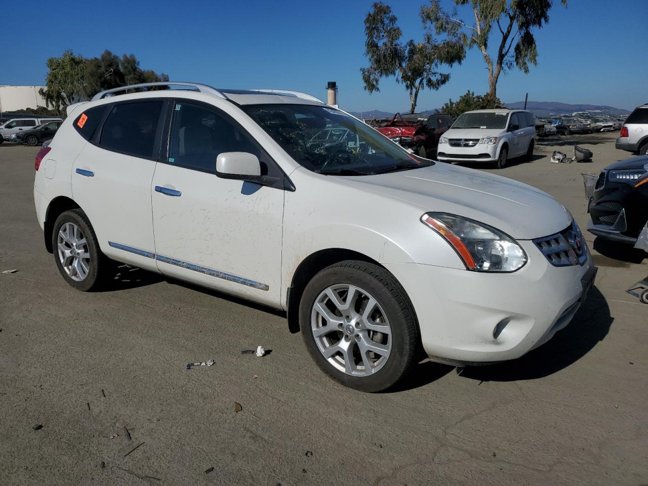 2011 Nissan Rogue VIN JN8AS5MT1BW188676 Copart auction photo, minor dent/scratches damage thumbnail 4