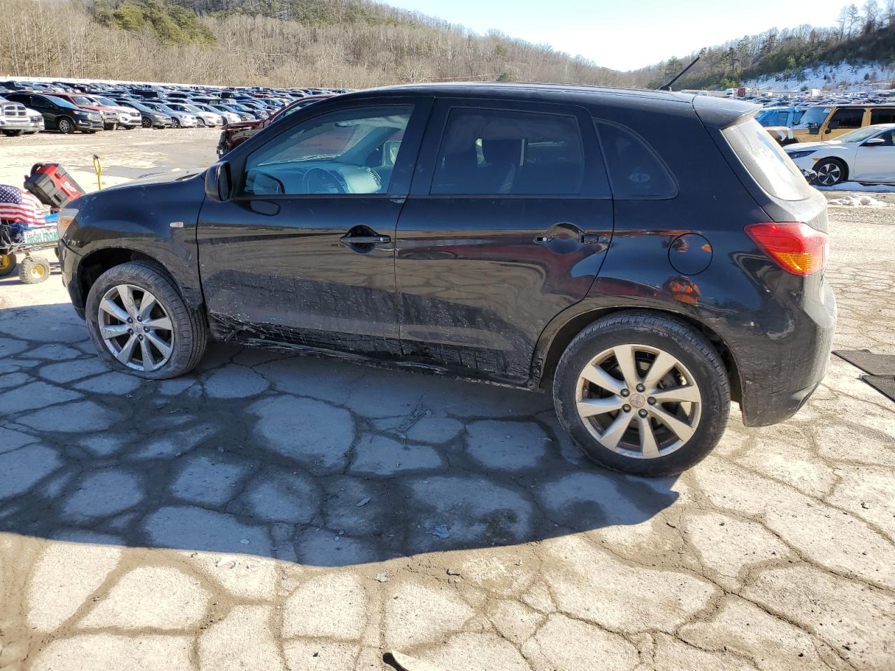 2015 Mitsubishi Outlander VIN 4A4AR3AU7FE033241 Copart auction photo, front end / rear end damage thumbnail 2