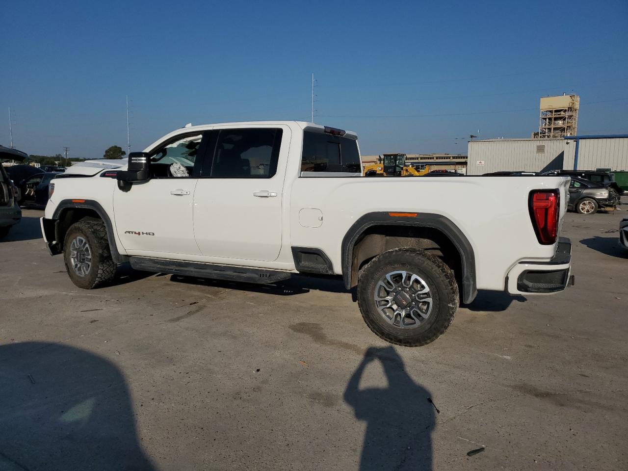 2022 GMC Sierra VIN 1GT49PEY6NF143909 Copart auction photo, front end / minor dent/scratches damage thumbnail 2
