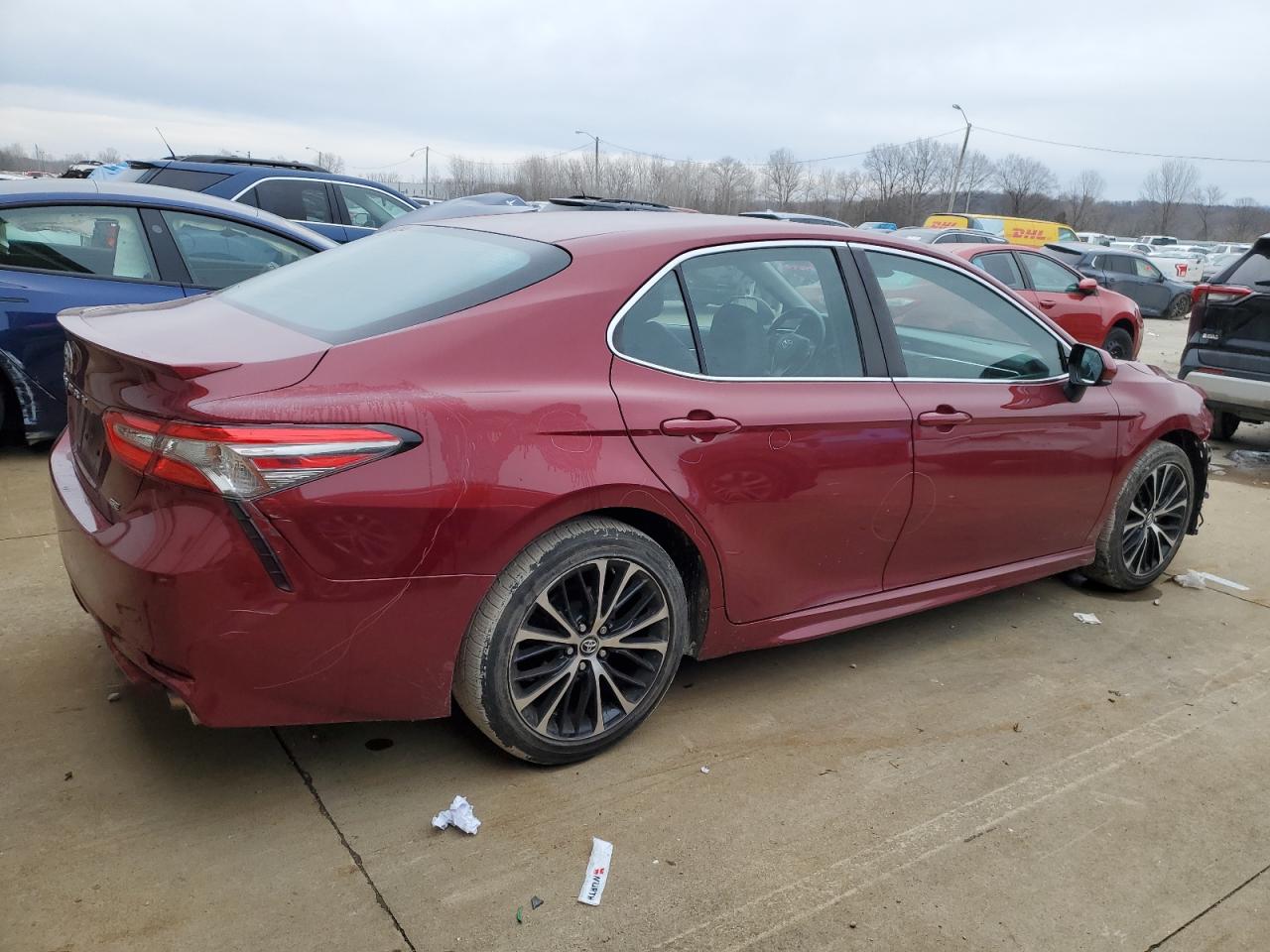 2018 Toyota Camry VIN 4T1B11HK3JU597264 Copart auction photo, front end damage thumbnail 3