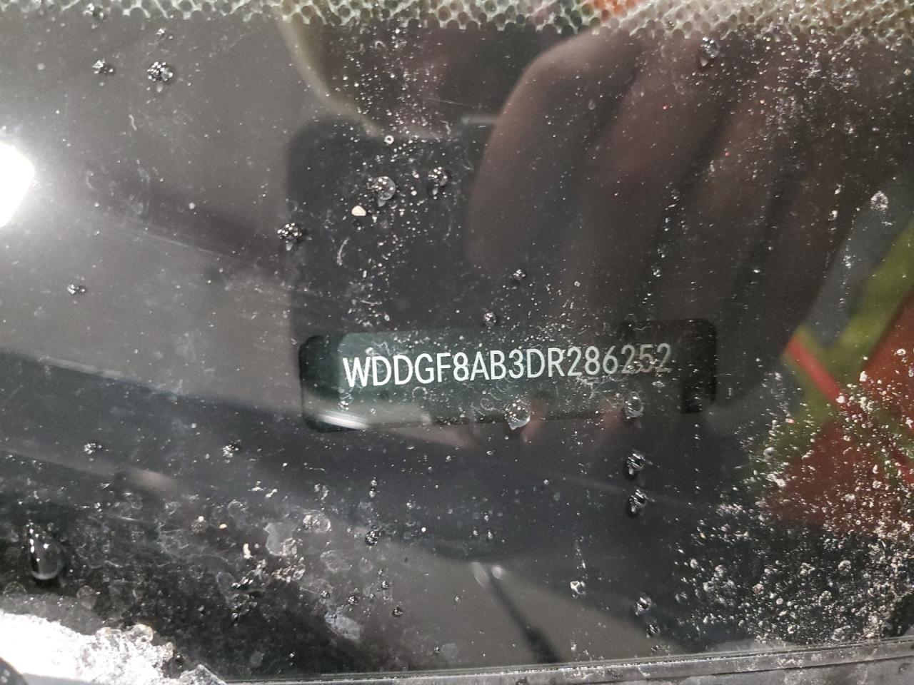 2013 Mercedes-Benz C-klasse VIN WDDGF8AB3DR286252 Copart auction photo, side / front end damage thumbnail 12