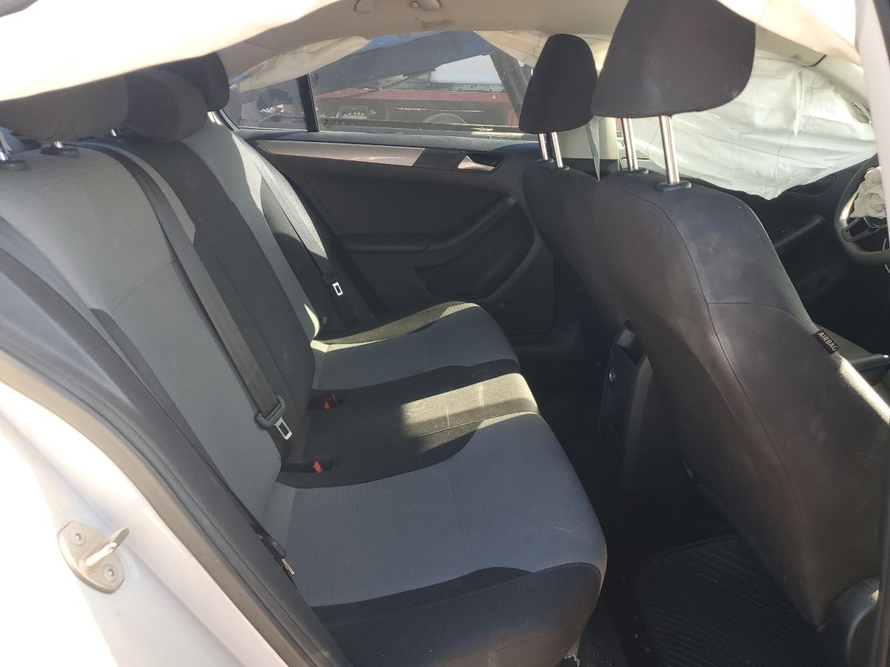 2017 Volkswagen Jetta VIN 3VW2B7AJ7HM411629 Copart auction photo, front end damage thumbnail 10